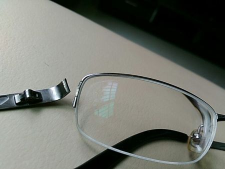 How to fix broken glasses metal frame?