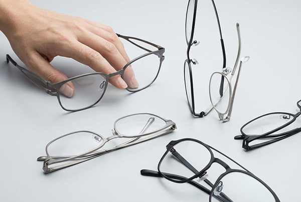 Titanium &ndash; Business & Premium Stores