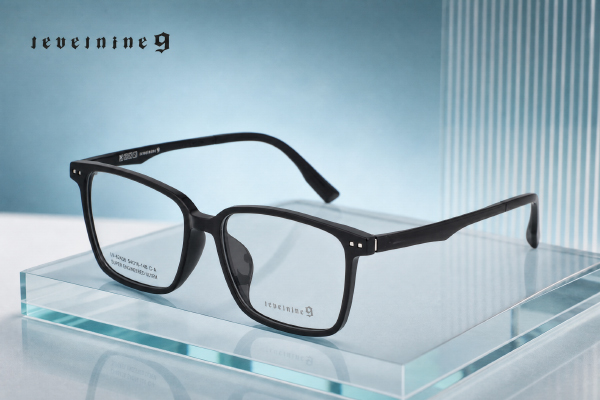 LevelNine-Ultem-glasses-frames-with-lightweight-and-durable-construction