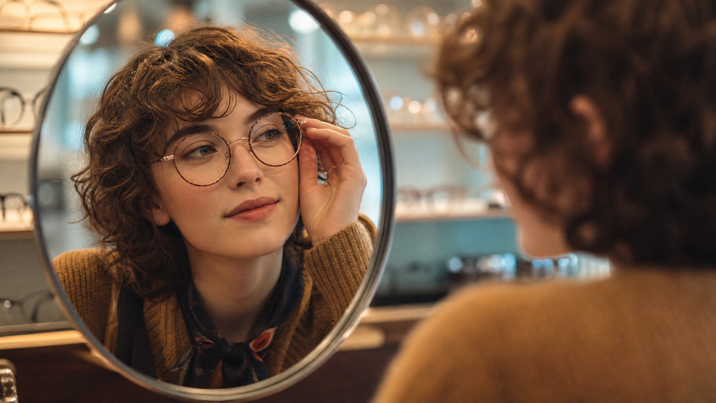 Round-Frames-Try-On-Editorial.jpg