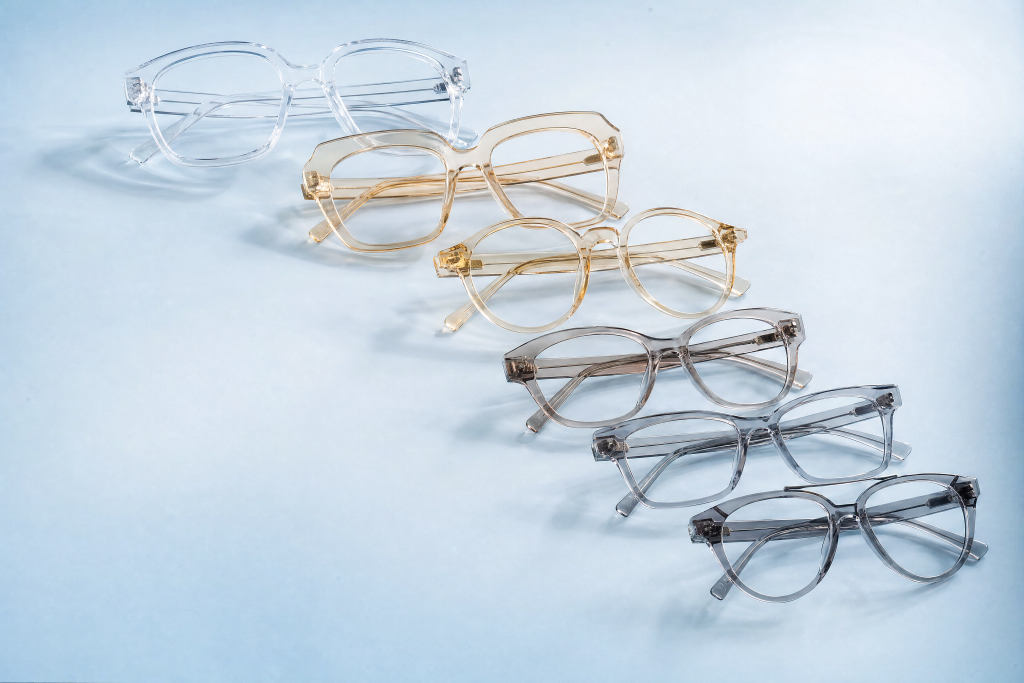 Color-Evolution-—-From-Crystal-Clear-to-Tinted-Transparency.jpg