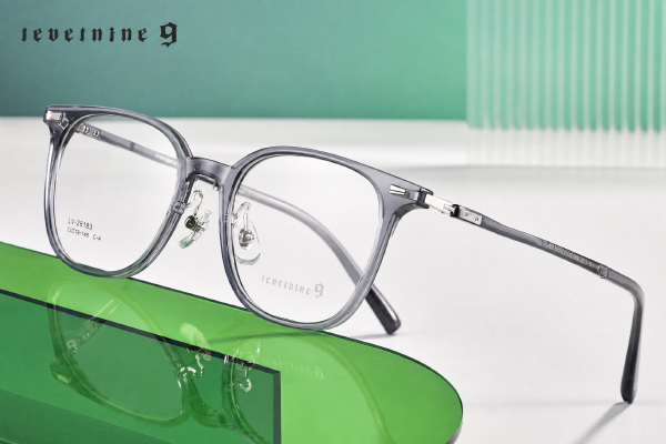 LevelNine-TR90-glasses-frames-with-lightweight-and-flexible-construction
